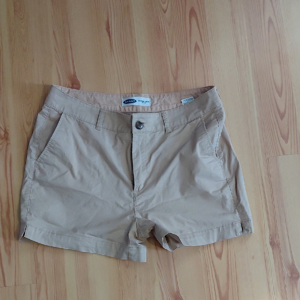 Old Navy Women's Tan Chino Shorts